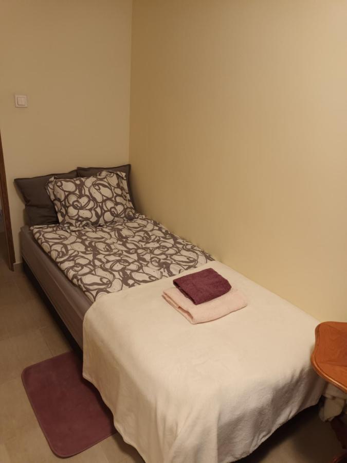 Apartment Pereca 2 *