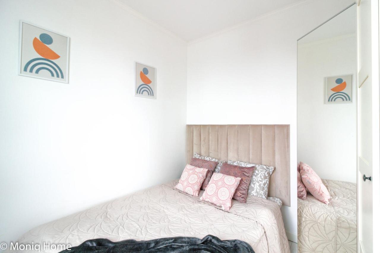 Apartment M&r Apartament Travel&business Premium Skoroszewska - Free Wifi - Self Check-in - Enel-med - Fv - Close The City Center *
