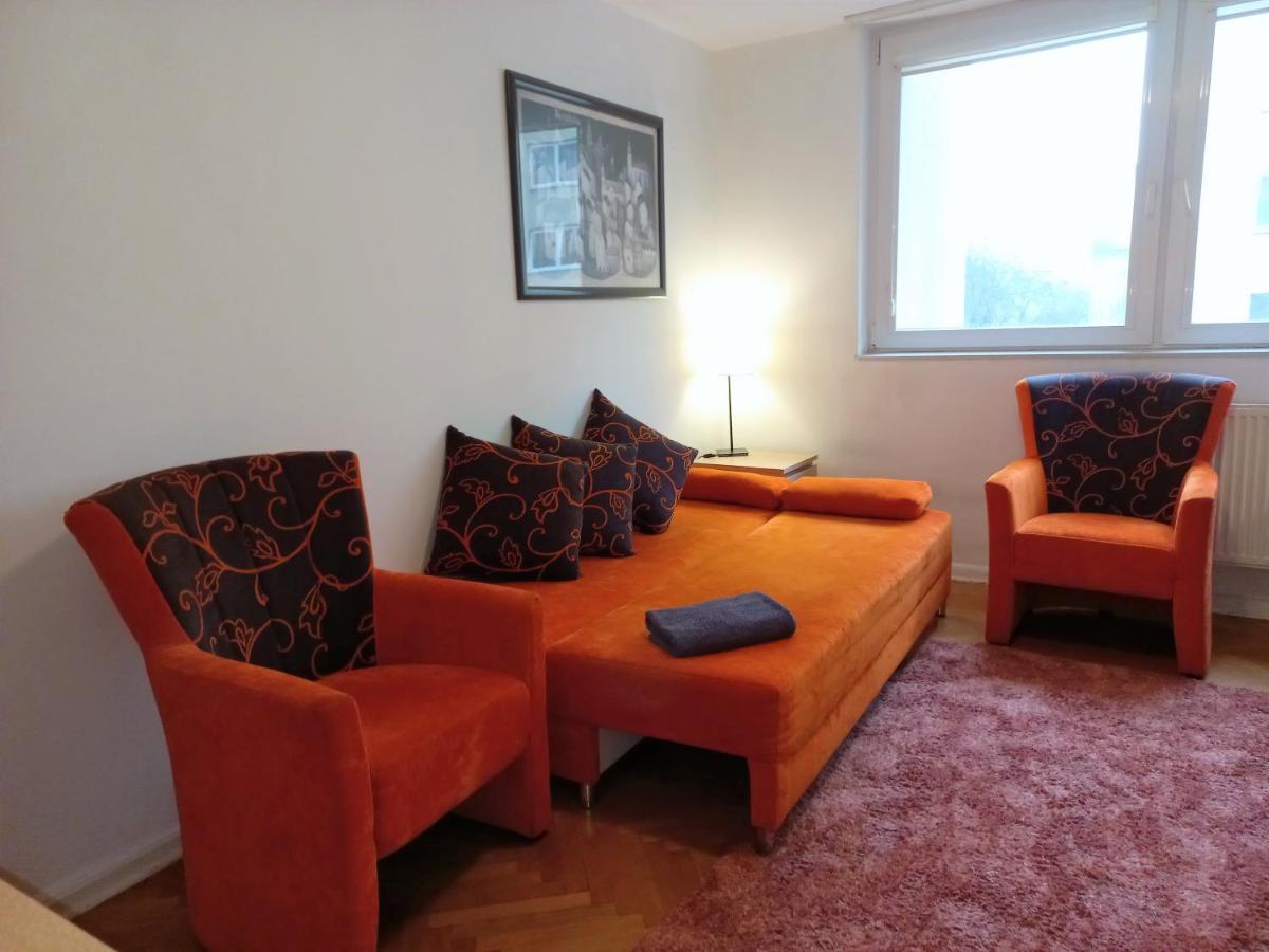 Apartrooms Near Old Town In Dnf Done Invoice Warschau