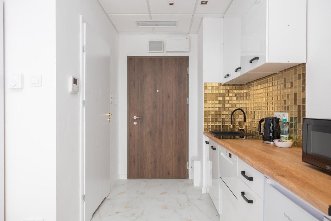Bliska Wola Golden Studio 1319 * Warsaw