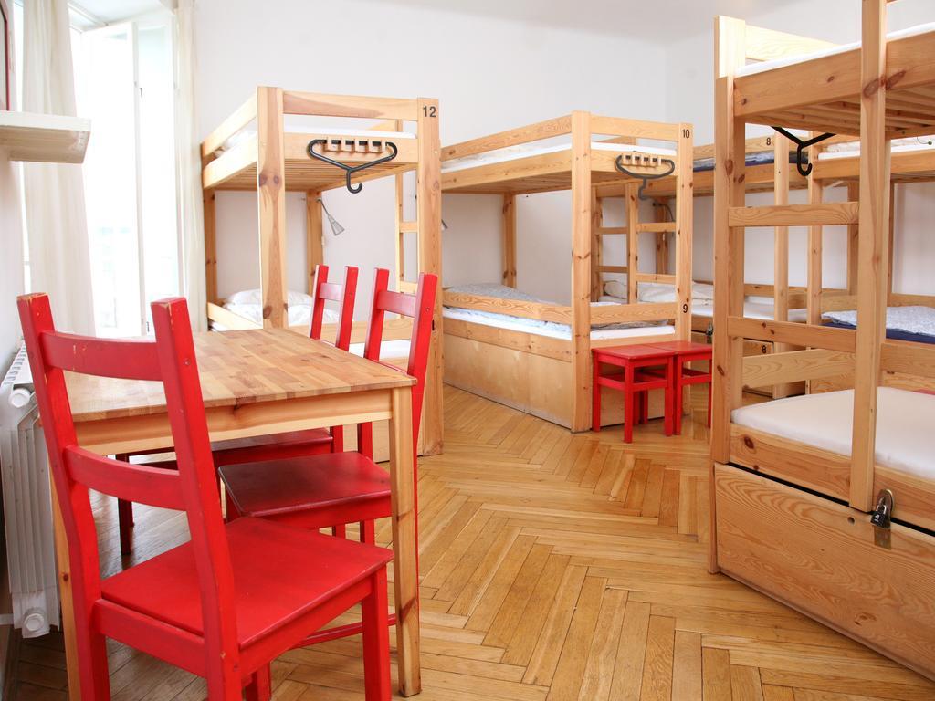 Fest Hostel Warschau