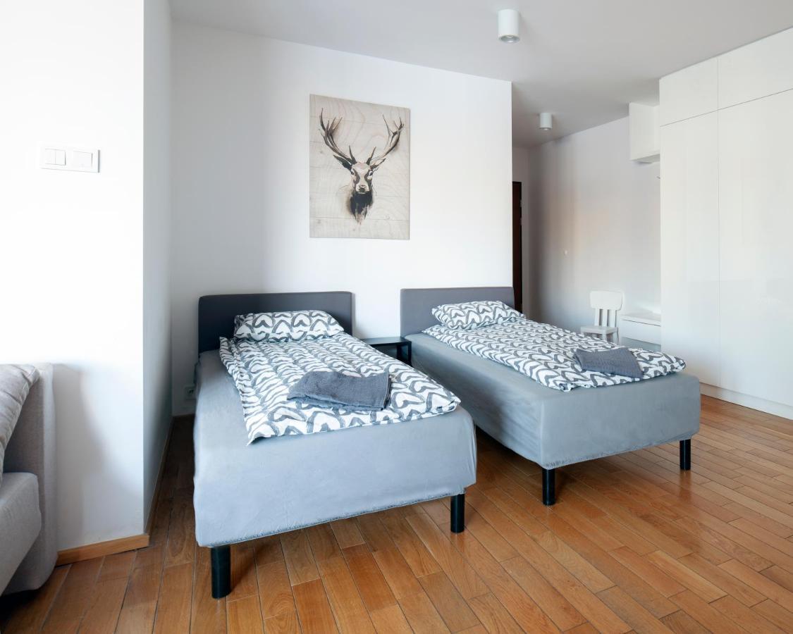 Metro Wilanowska Aparts Apartment