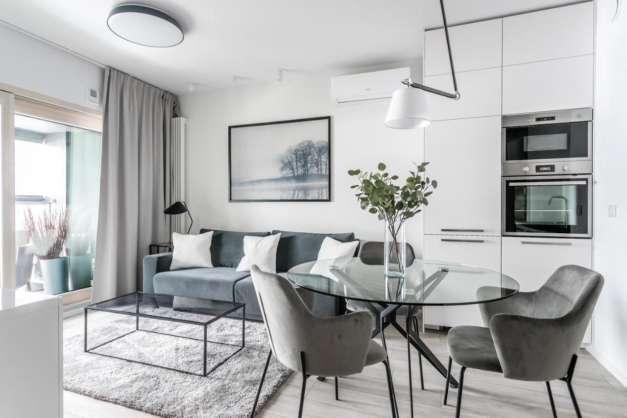 Apartment Mennica Deluxe Warschau