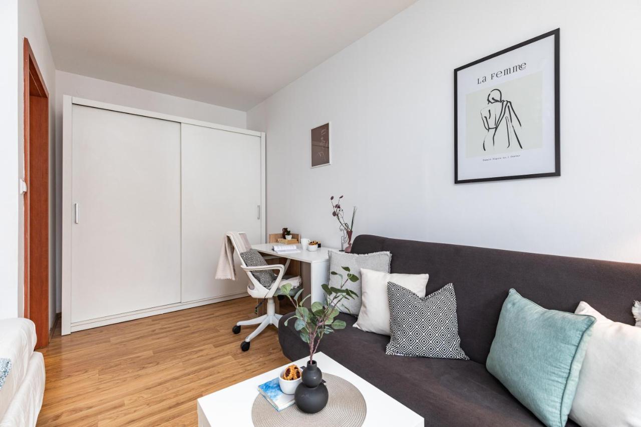 Superapart Stanow Zjednoczonych 72 *