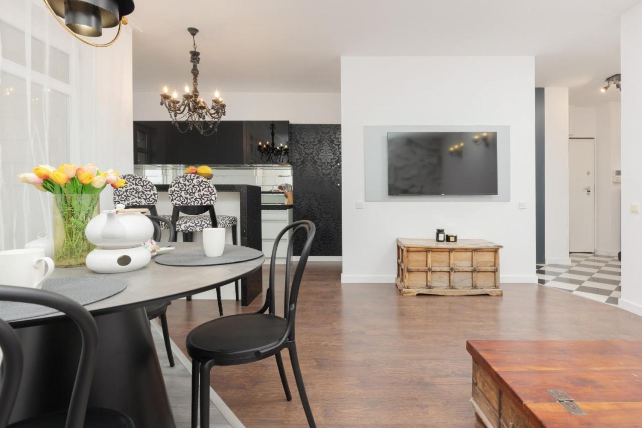 Apartamento Blonia Wilanowskie By Renters Varsóvia