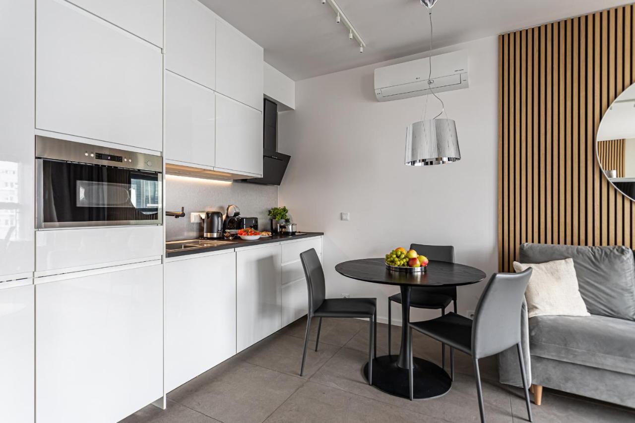 Apartment Mennica Deluxe Warschau