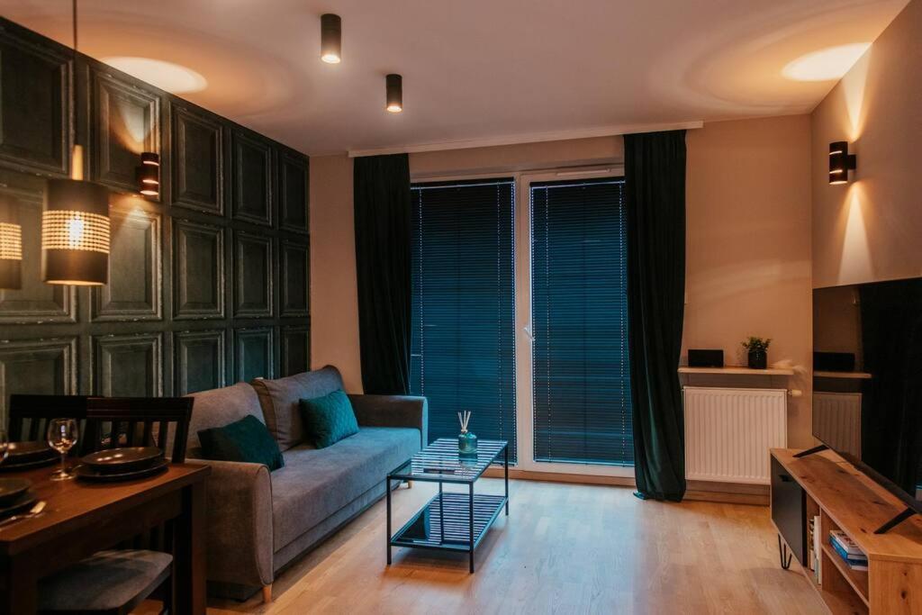 Berensona Business With Parking By Rentujemy * Warsaw