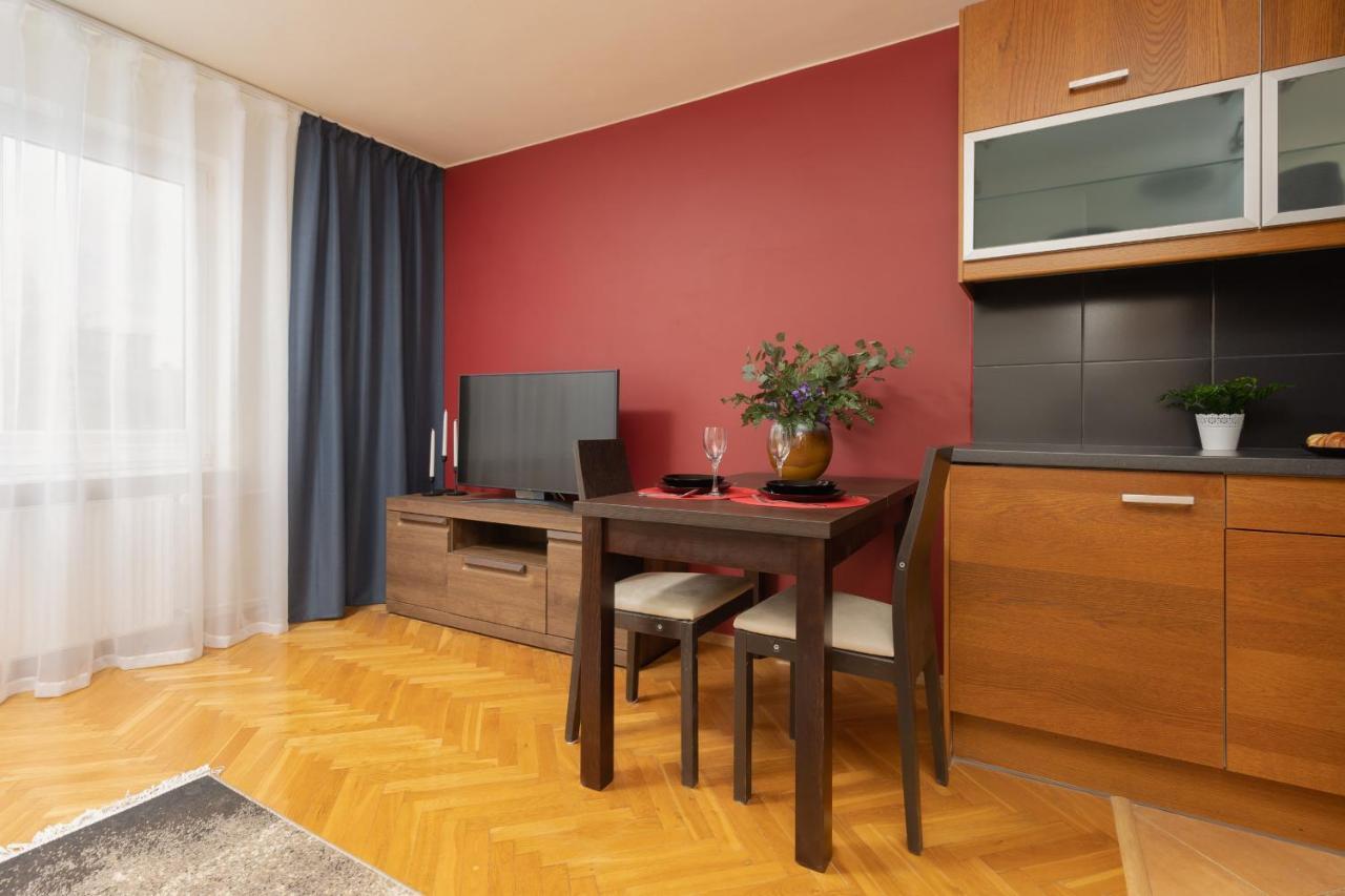 Apartment Karmelicka By Renters Warsaw