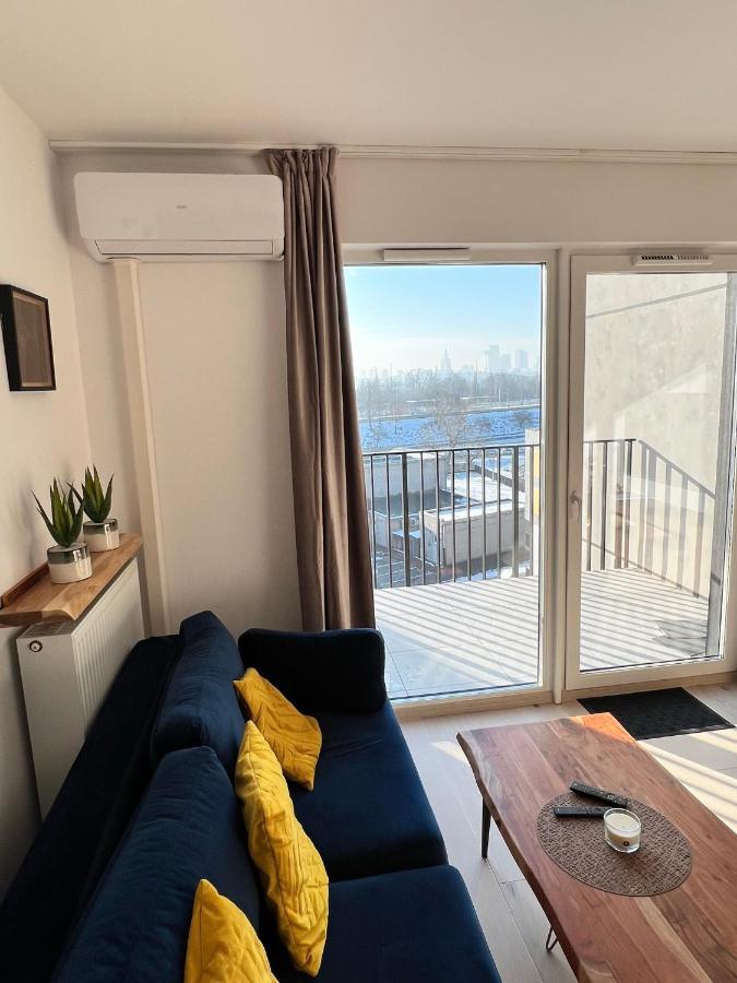 Apartment Downtown View 3 60m2+ Free Garage 2km Old Town Metro 9min Tram Warsaw
