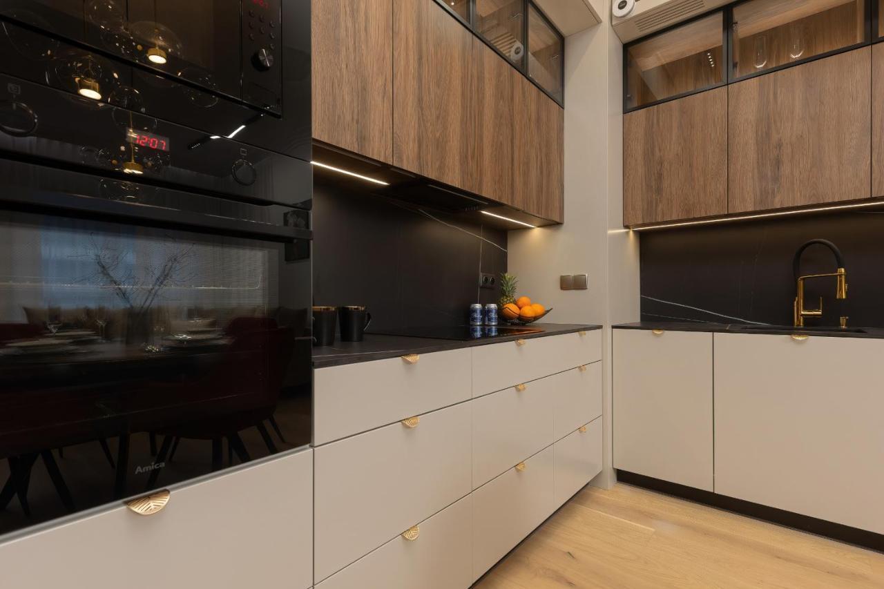 Kasprzaka With Ac & Parking By Renters Prestige Warszawa