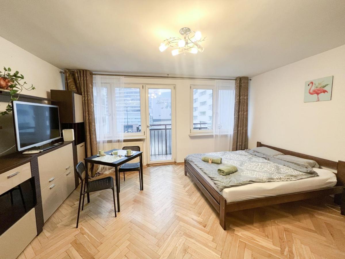 Apartment Very Center Fast Internet And Balcony Chmielna 100 *