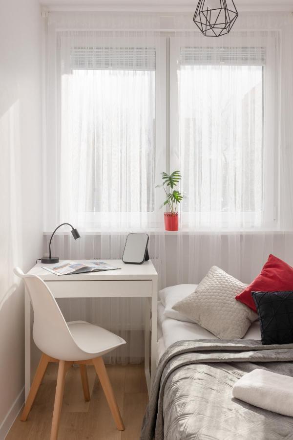 Spacious Suwalska Targowek By Renters Apartamento