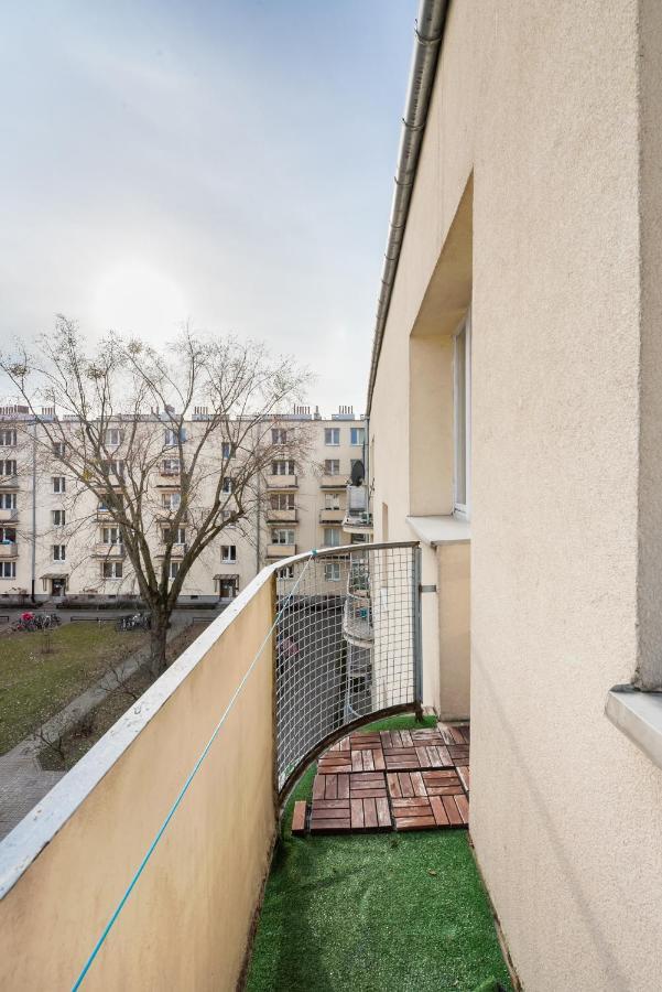 Plac Wilsona Euphony Apartment *