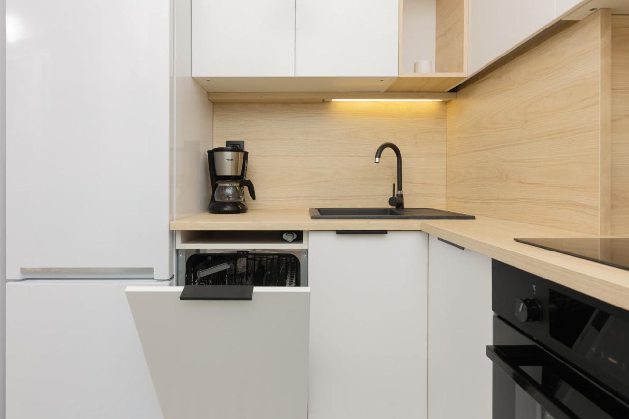 Spacious Suwalska Targowek By Renters Apartamento *