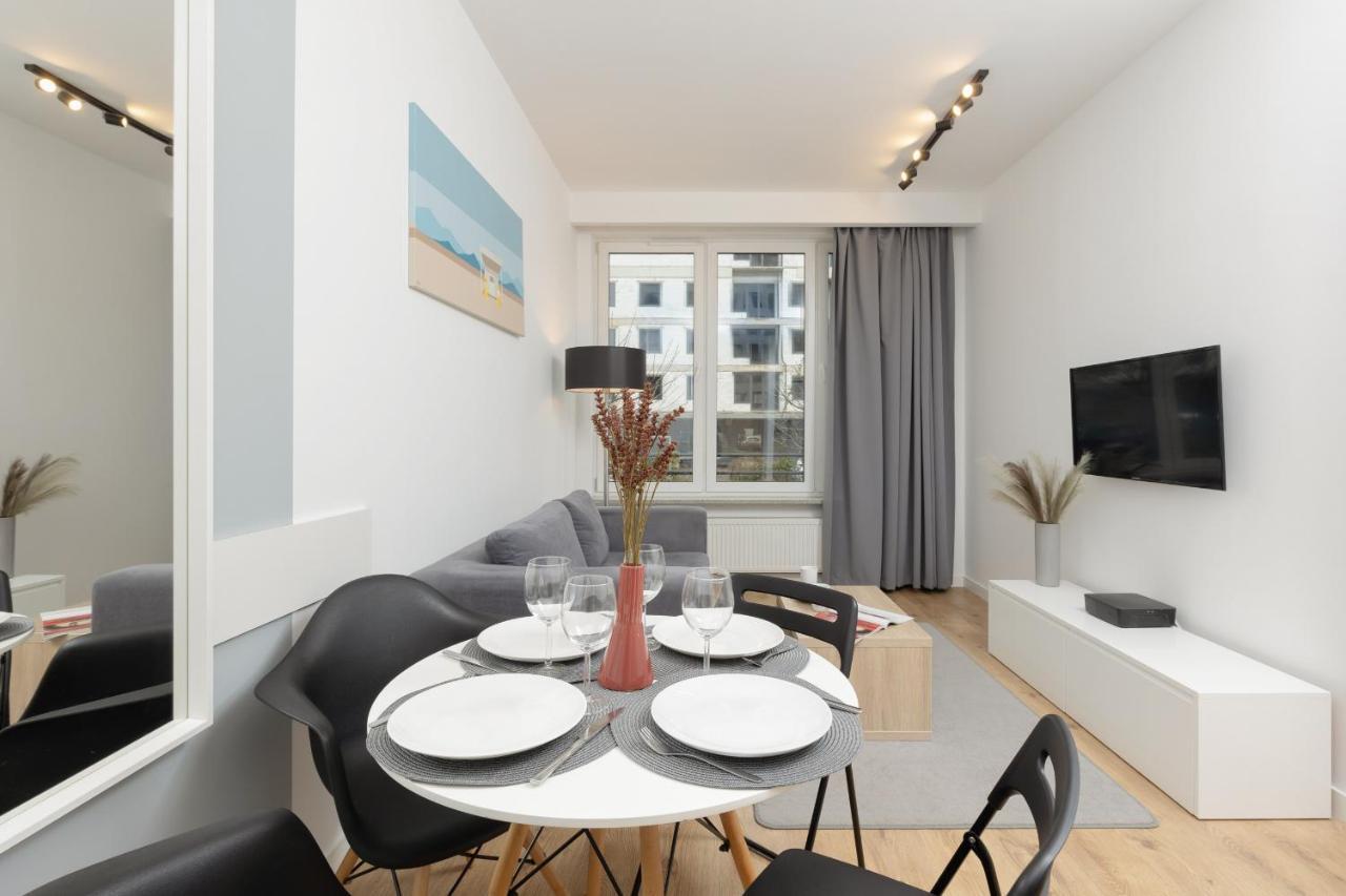 Wola Pet-friendly With Ac Slawinska By Renters Warszawa