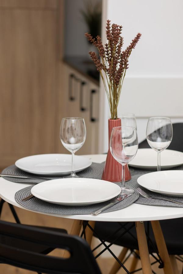 Wola Pet-friendly With Ac Slawinska By Renters Warszawa