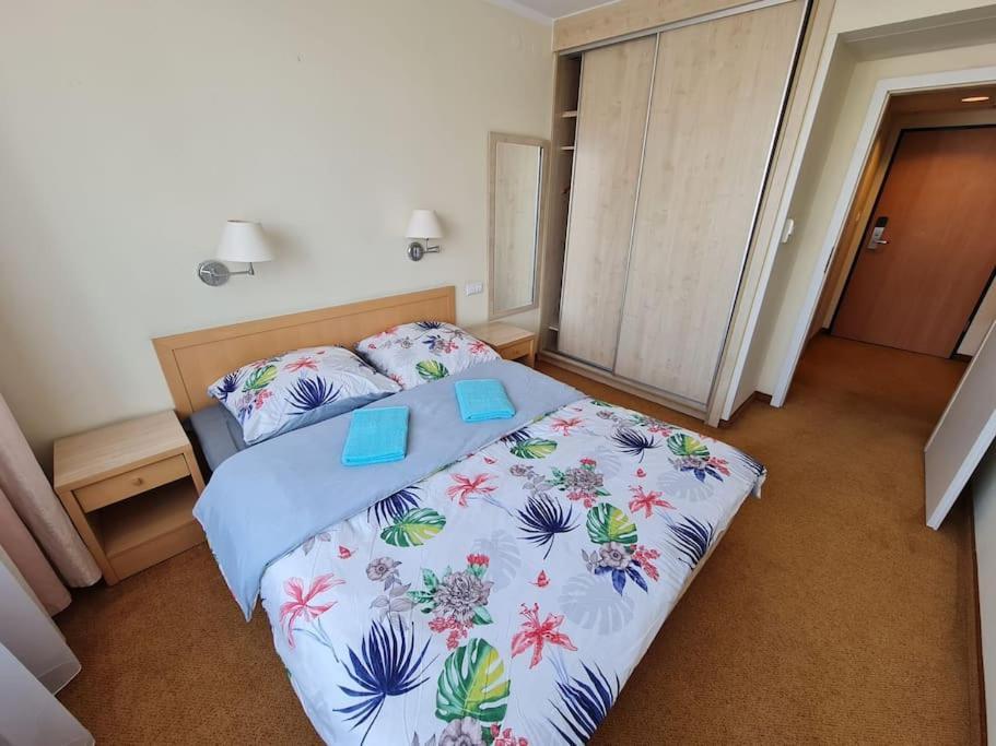 10q - Z6 802 Apartment *