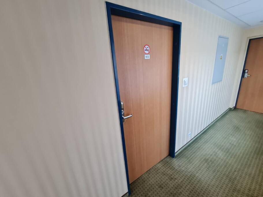 10q - Z6 803 Apartment *