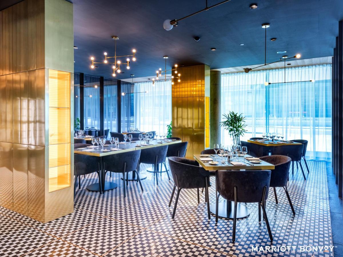 Hotel Renaissance Airport 5*