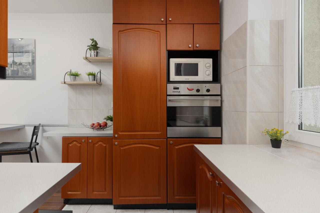 Spacious Astronaut's Wlochy By Renters * Warschau