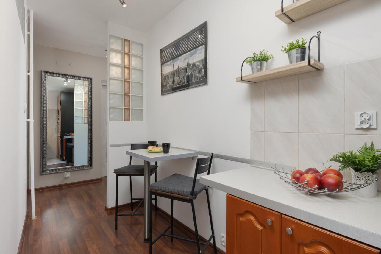 Apartment Spacious Astronaut's Wlochy By Renters Warschau