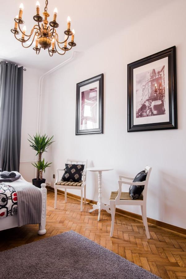 Halby Luxury Chmielna 73b Warsaw