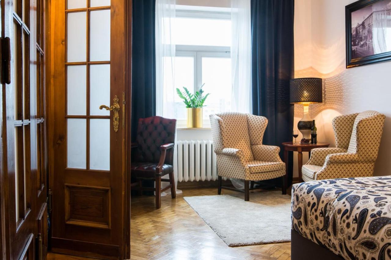 Halby Luxury Chmielna 73b Warsaw