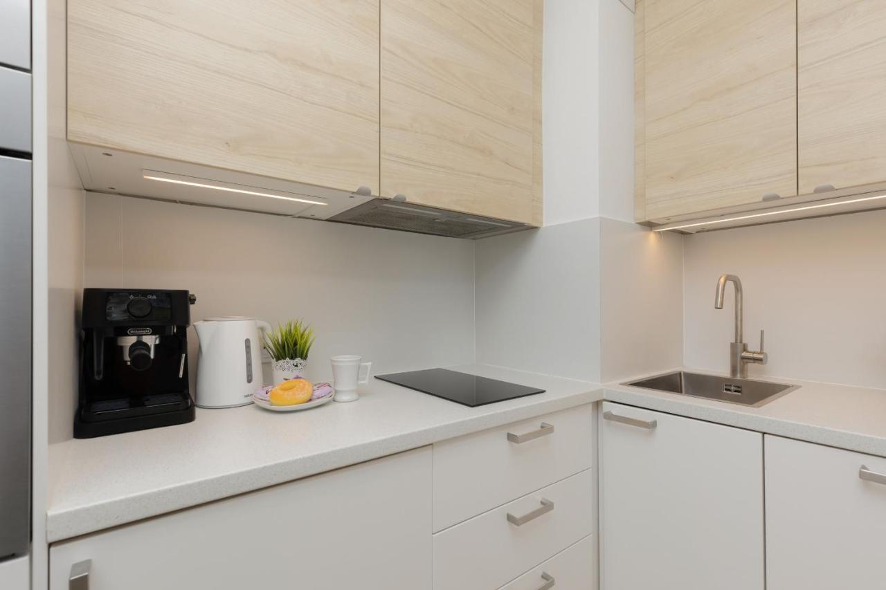 Metro Bemowo By Renters *