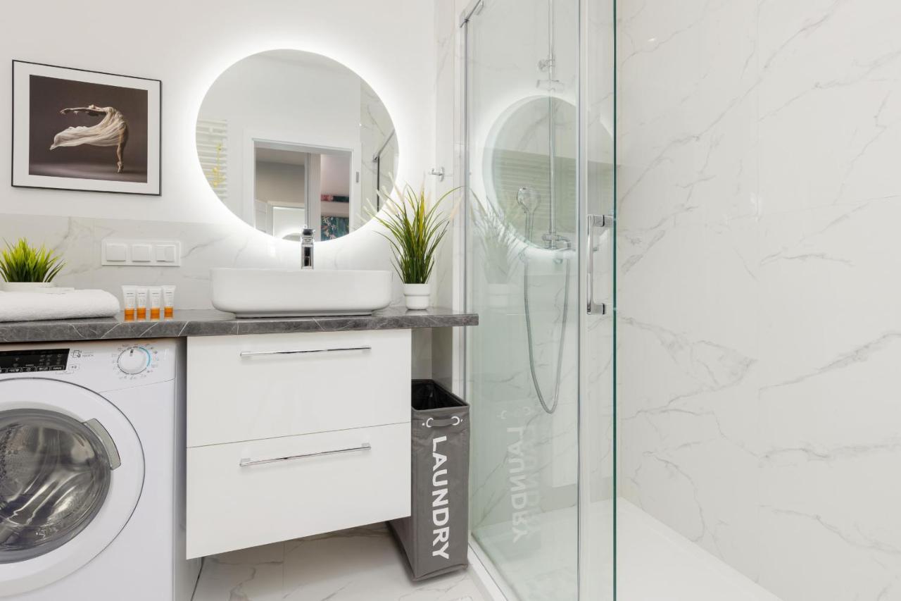 Apartment Turquoise Near The Royal Lazienki By Renters