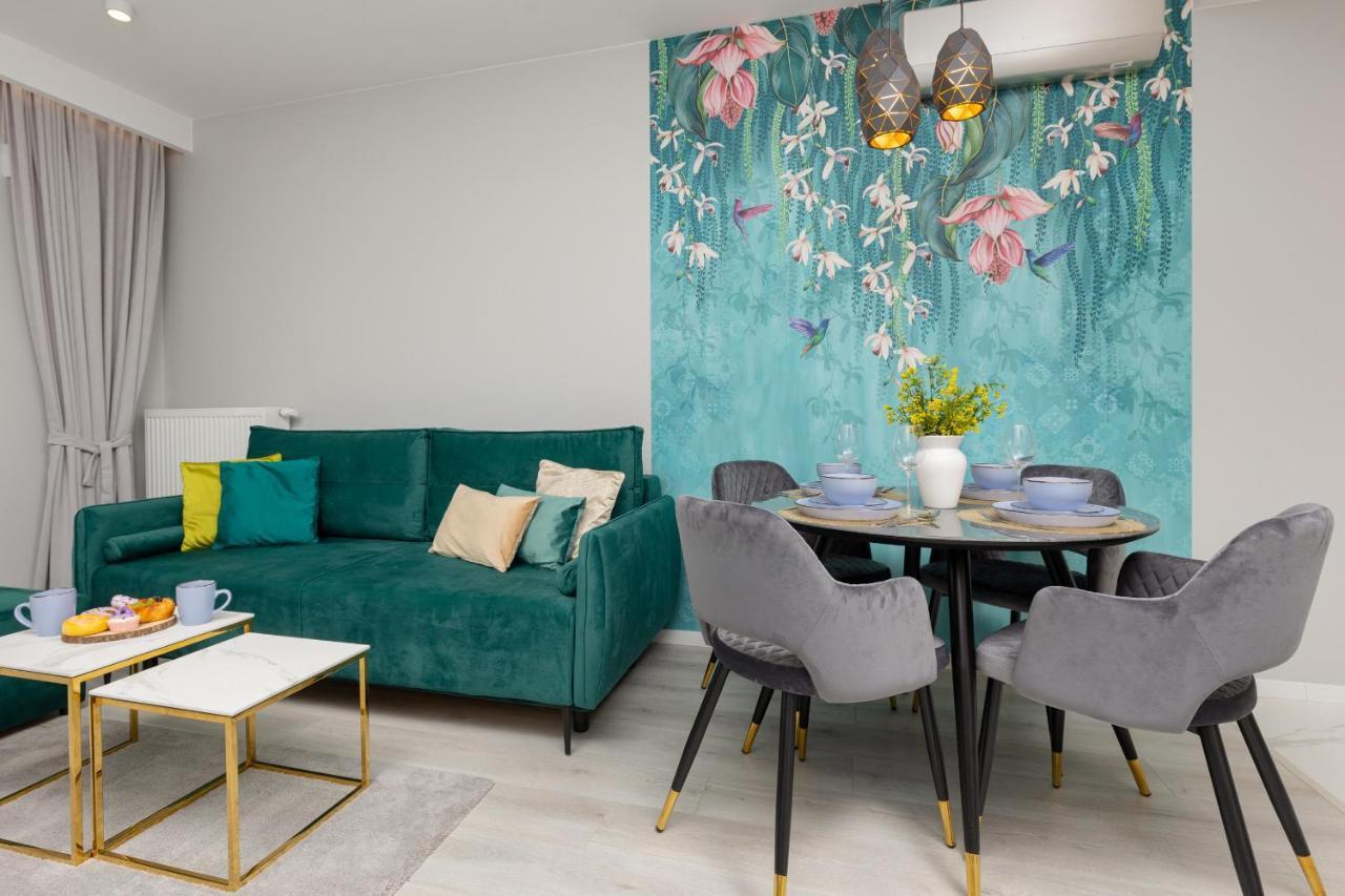 Apartment Turquoise Near The Royal Lazienki By Renters