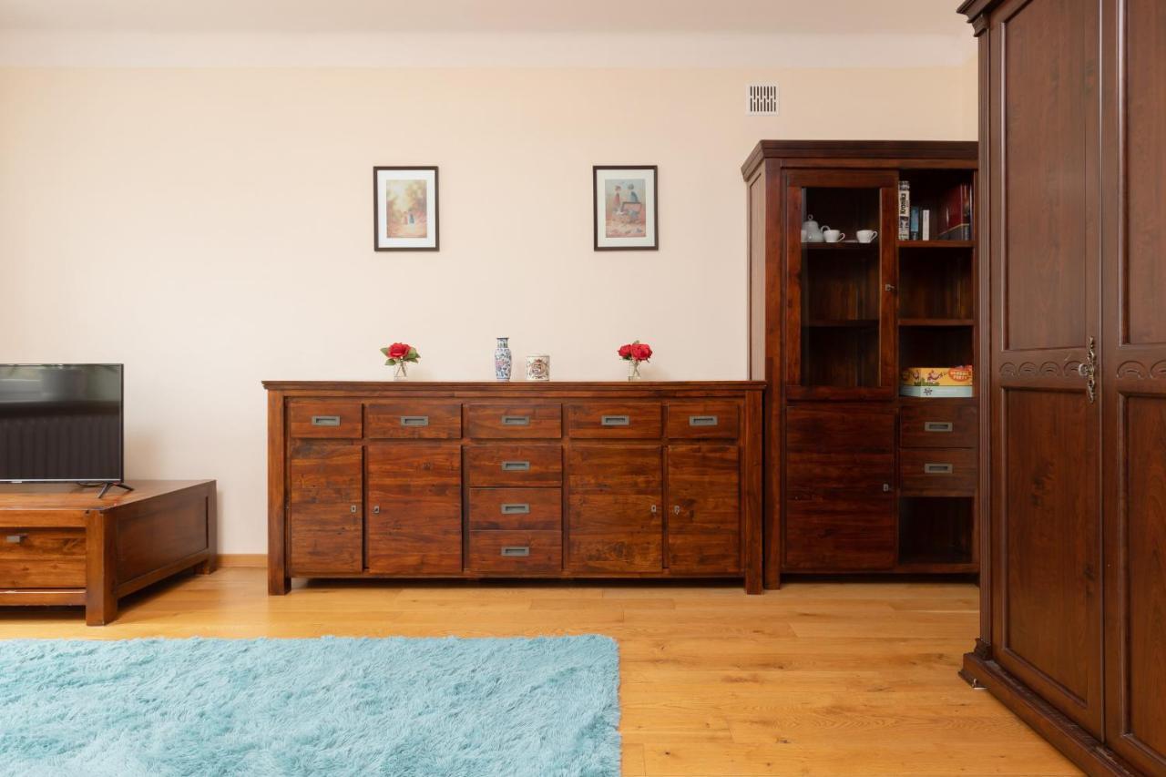 Metro Raclawicka Cozy By Renters Apartment *