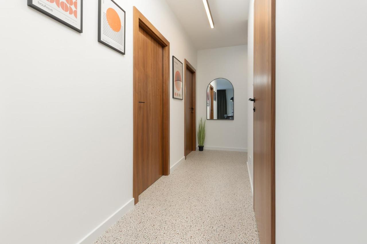 Trendy & Spacious 3-room Wilanow By Renters * Warsaw