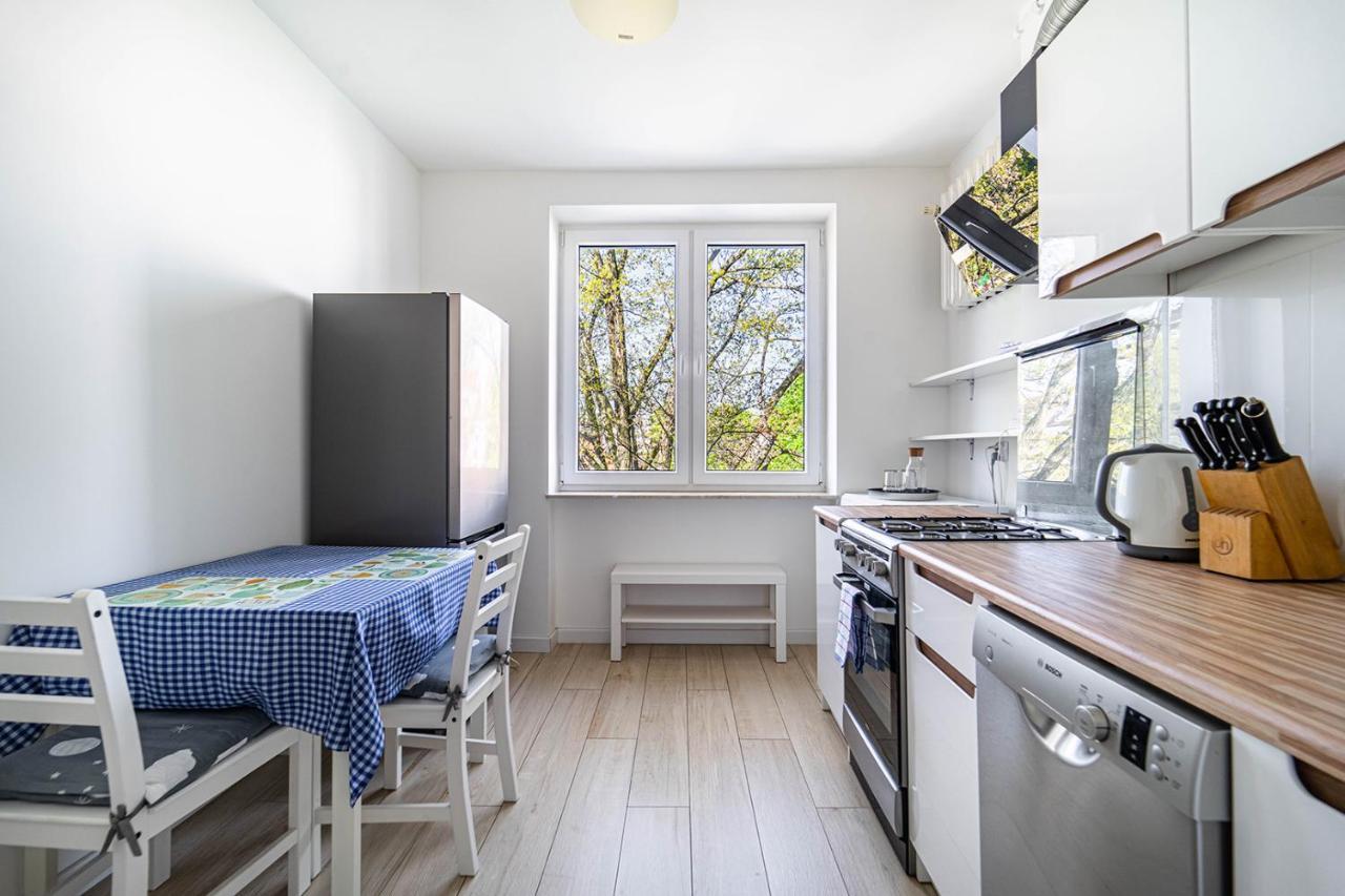 Wiktorska Blue Apartment Warsaw