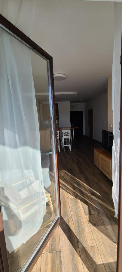 Apartment Wellsituated 1 Bedroom In Freeparking