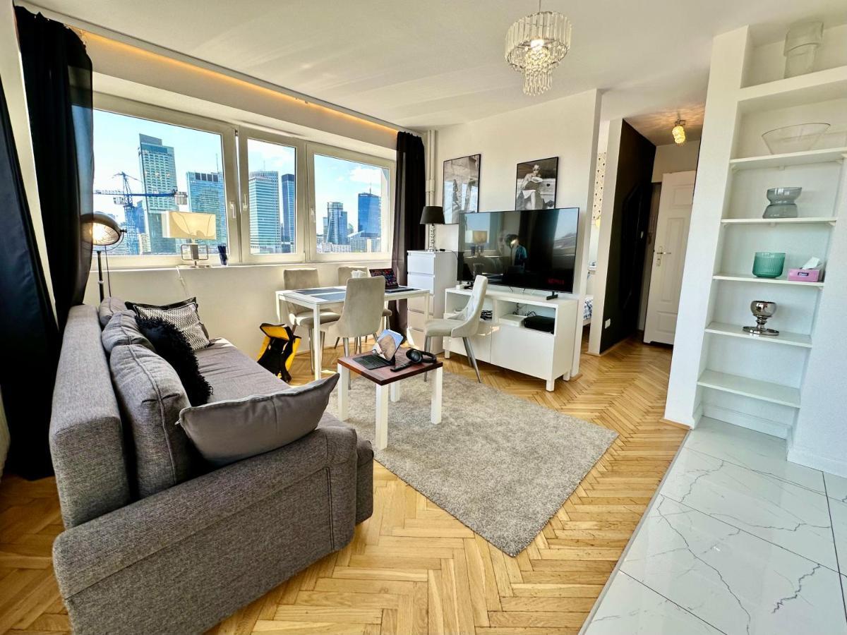 Apartment Platinum Metro X2 Wifi 350 Mbs Netflix Hbo Appletv Warsaw