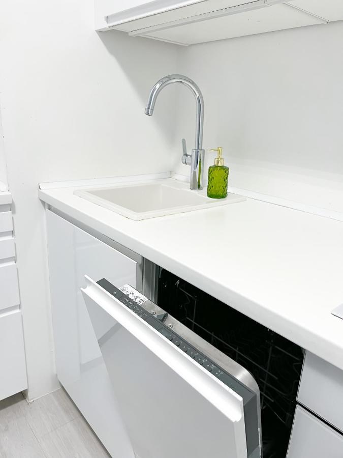 Apartment Bliska Wola, Apartament 3 Pokoje Z 40m2 Ogrodkiem Warsaw