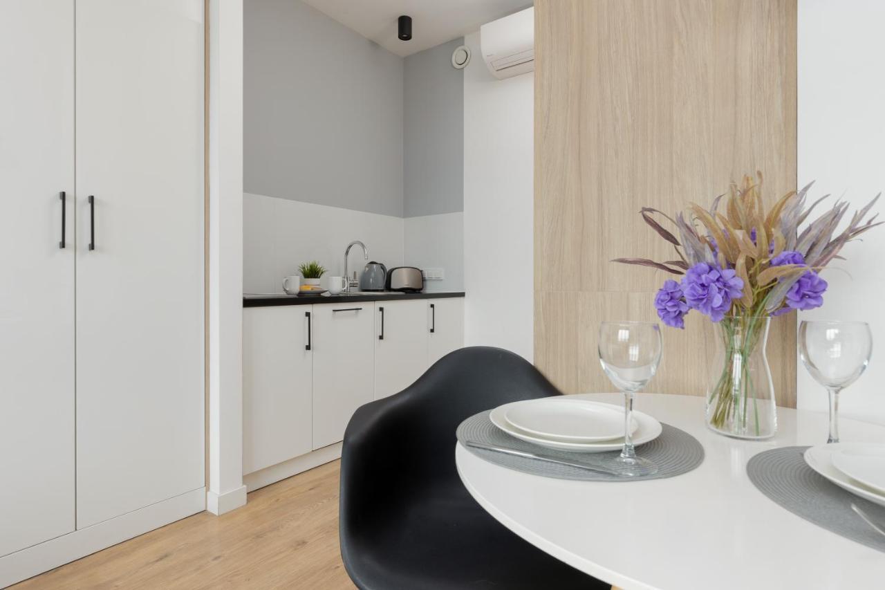 Wola Pet-friendly With Ac Slawinska By Renters Warszawa