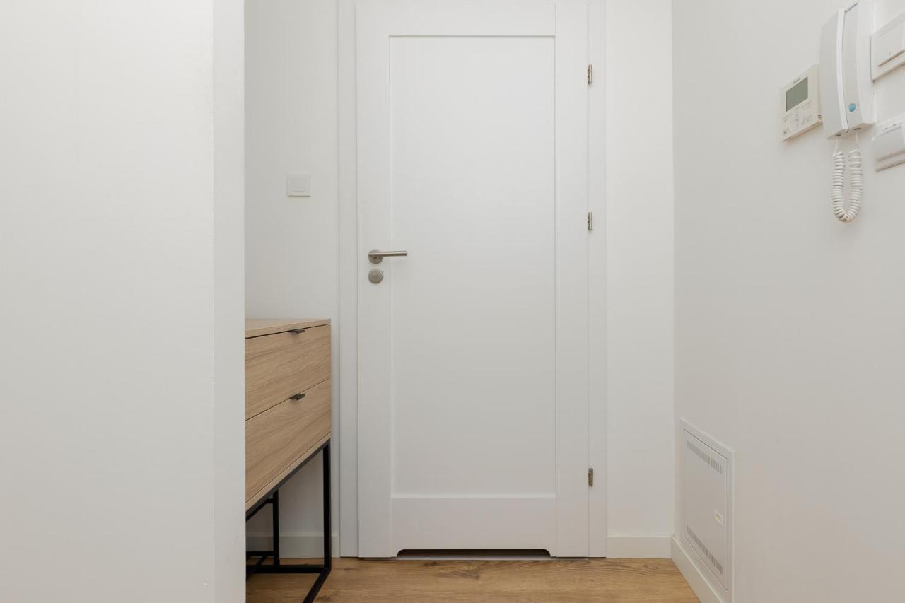 Apartament Wola Pet-friendly With Ac Slawinska By Renters *