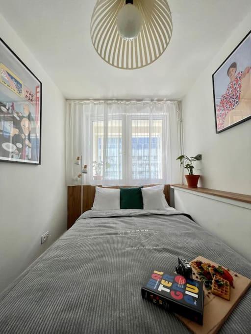 Apartment Oomph Modern With Balcony