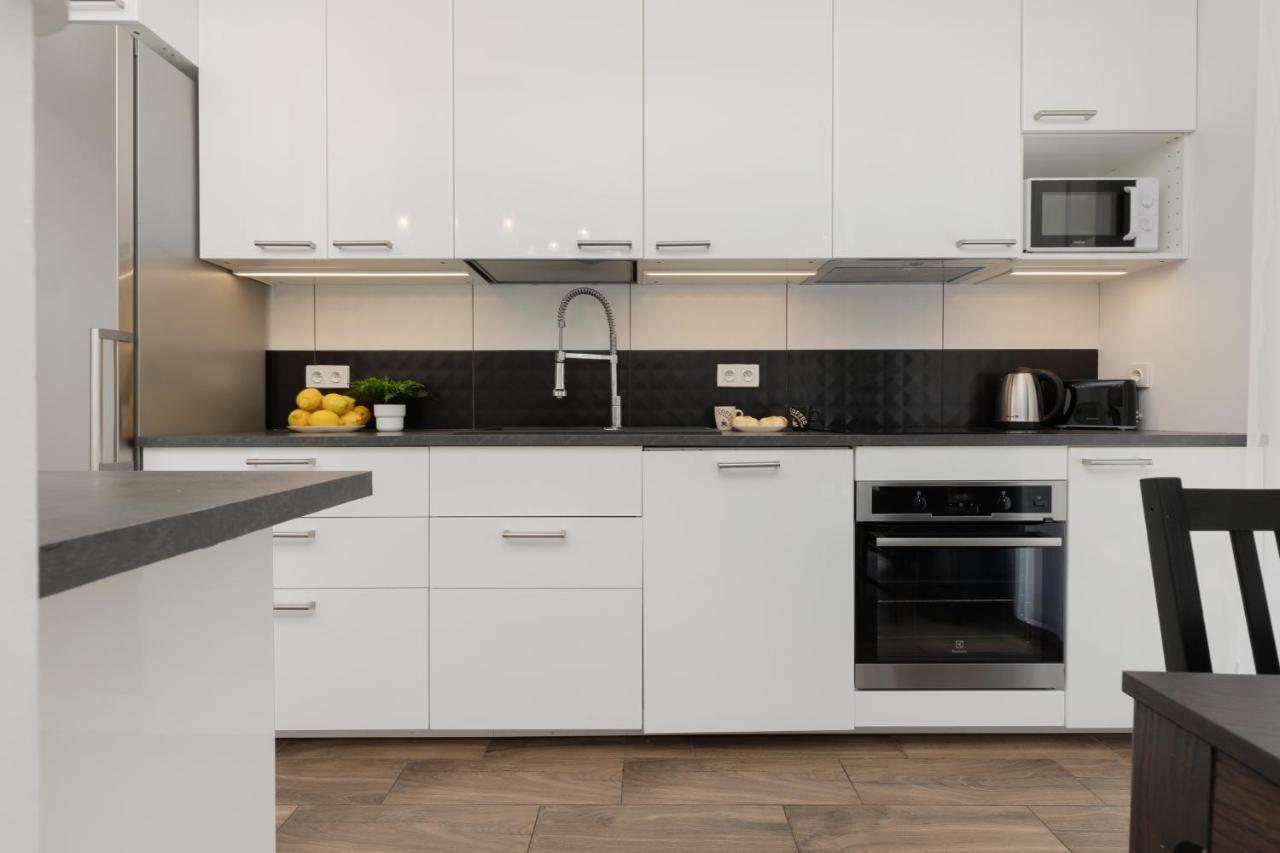Goclaw & 2 Bedrooms & Parking & Balcony By Renters * Warsaw