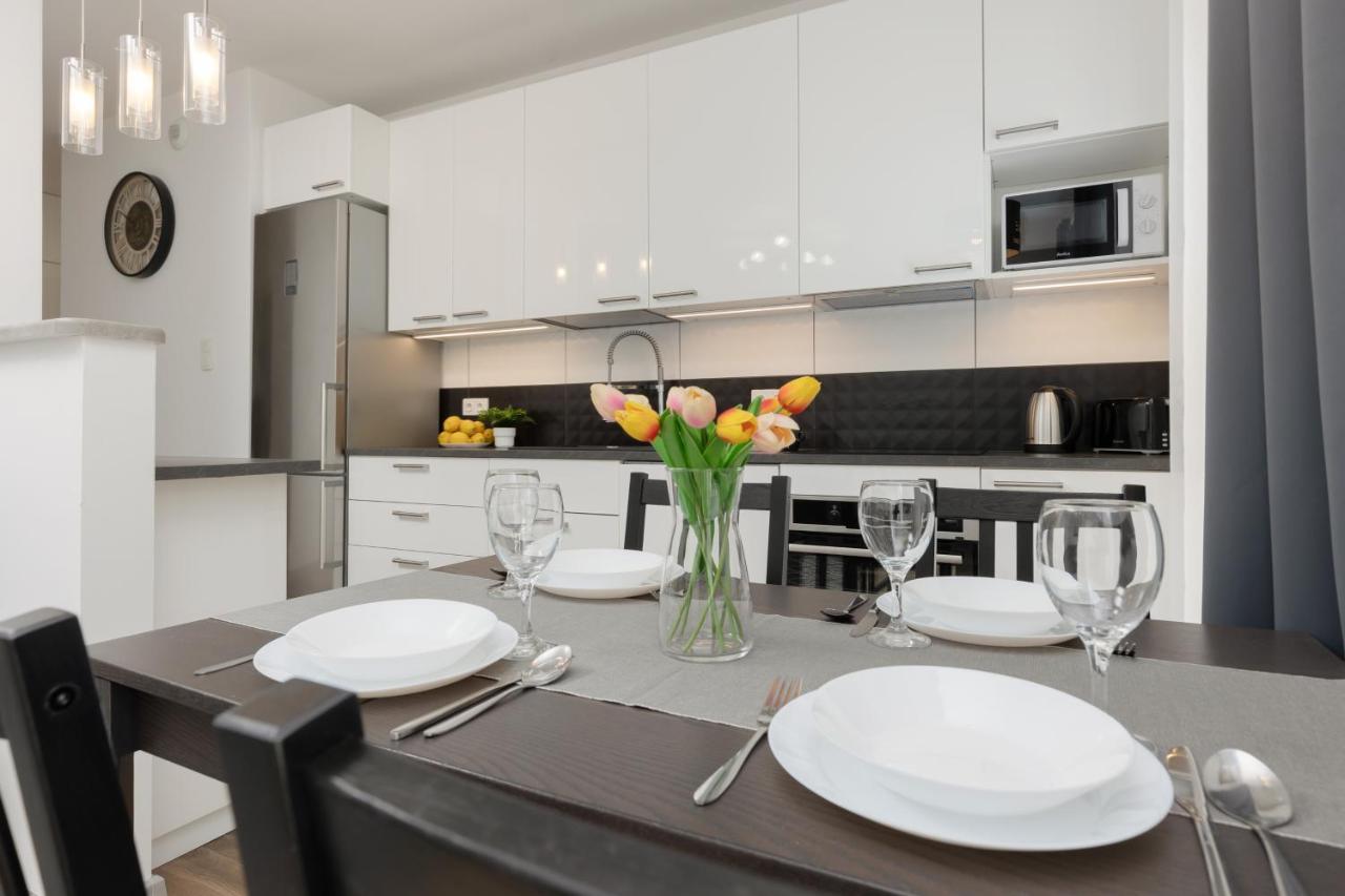 Goclaw & 2 Bedrooms & Parking & Balcony By Renters * Warsaw