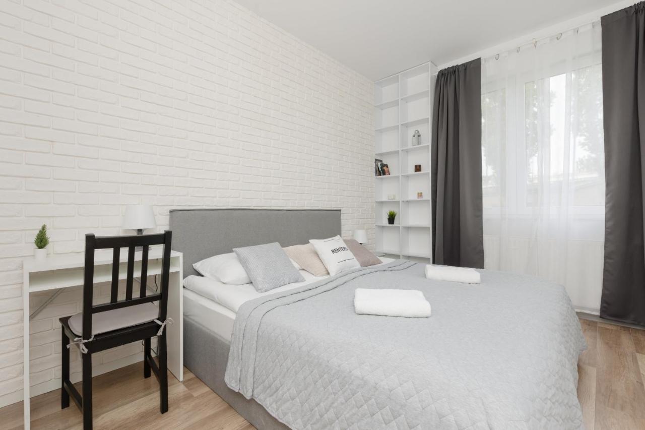 Goclaw & 2 Bedrooms & Parking & Balcony By Renters Apartment