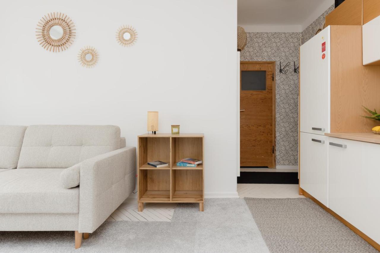 City Centre Sniadeckich Near Metro Station By Renters Apartament Warszawa