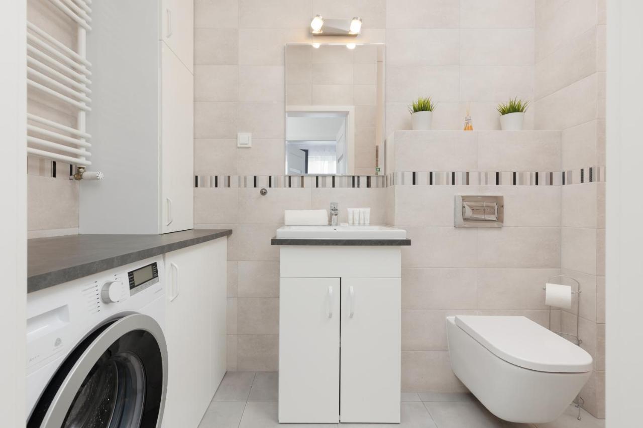 Goclaw & 2 Bedrooms & Parking & Balcony By Renters Warsaw
