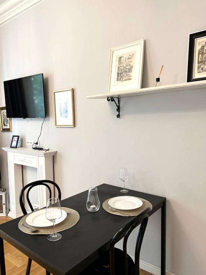 Top In The Centre Of Warsaw, Wi-fi - By Hik Apartment *