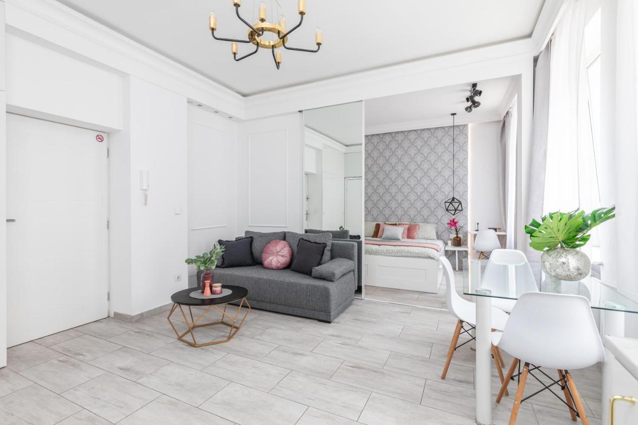 Căn hộ Superapart Chmielna 73a, Center *