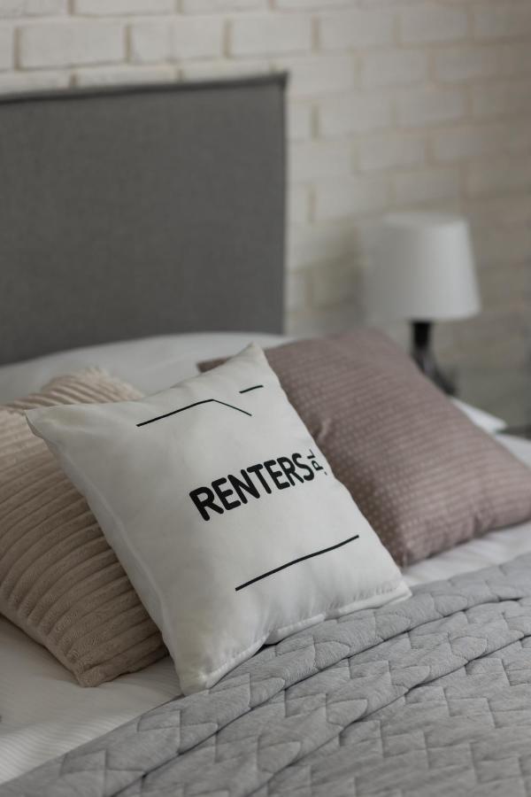 Apartment Goclaw & 2 Bedrooms & Parking & Balcony By Renters Warsaw