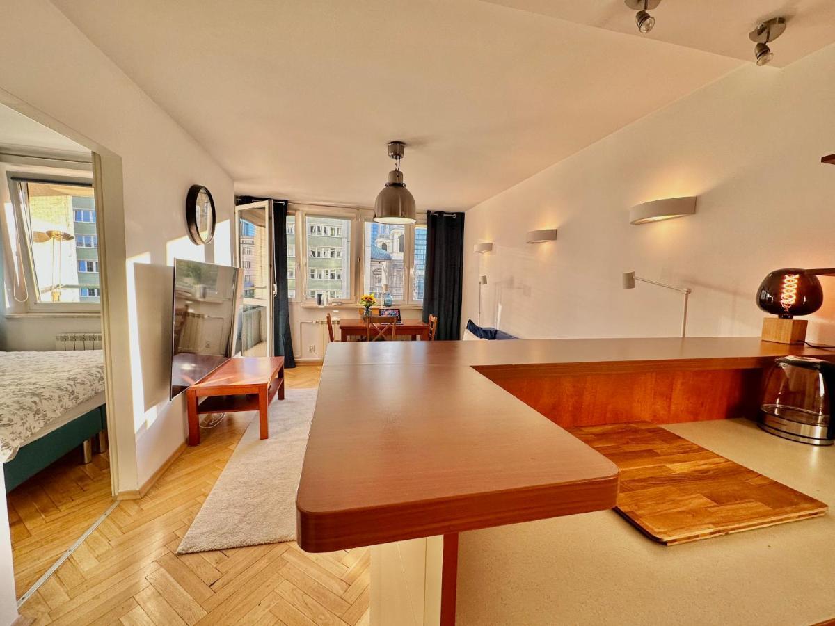 Apartment White 3 Metro Wifi 85'tv Netflix Disney+ Hbo Warsaw