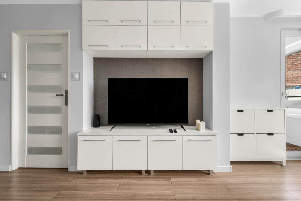 Chmielna Downtown - Center, Aircon - By Rentujemy Warsaw