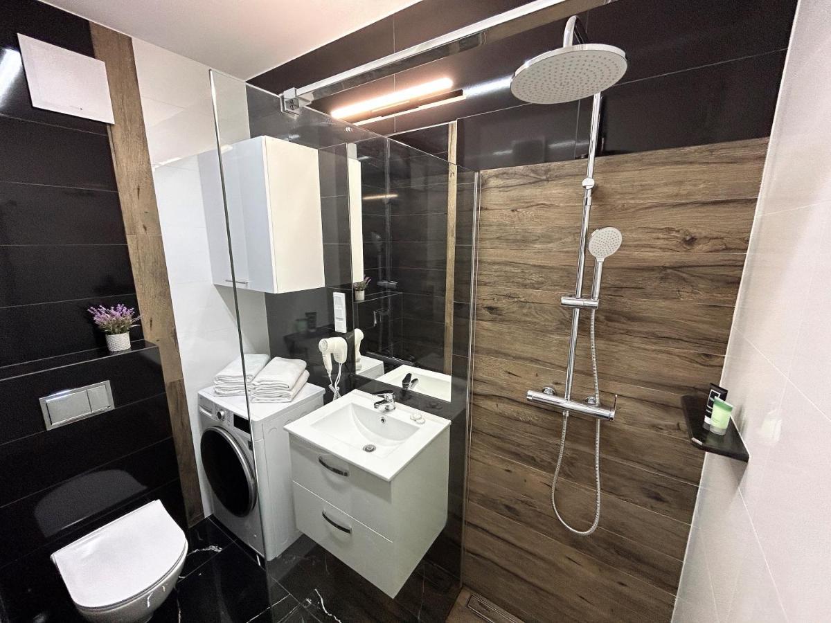 Apartment 33 Modern